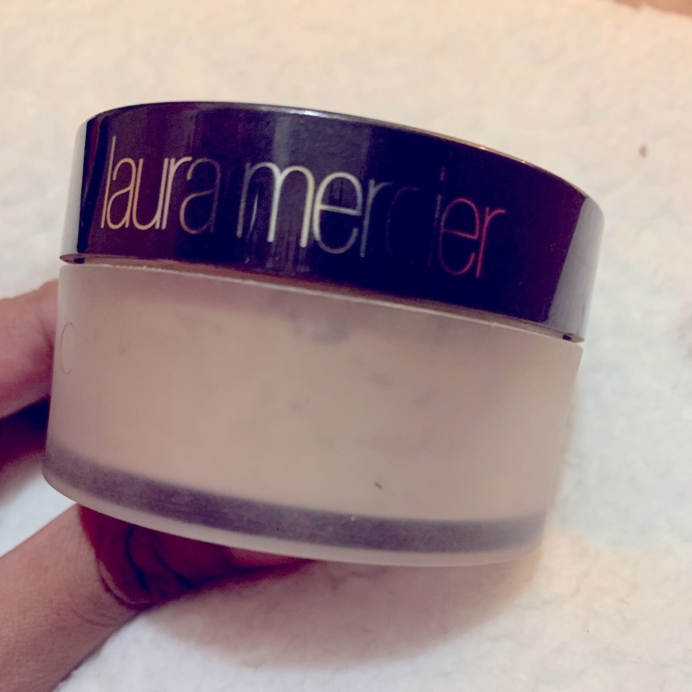 Loose powder